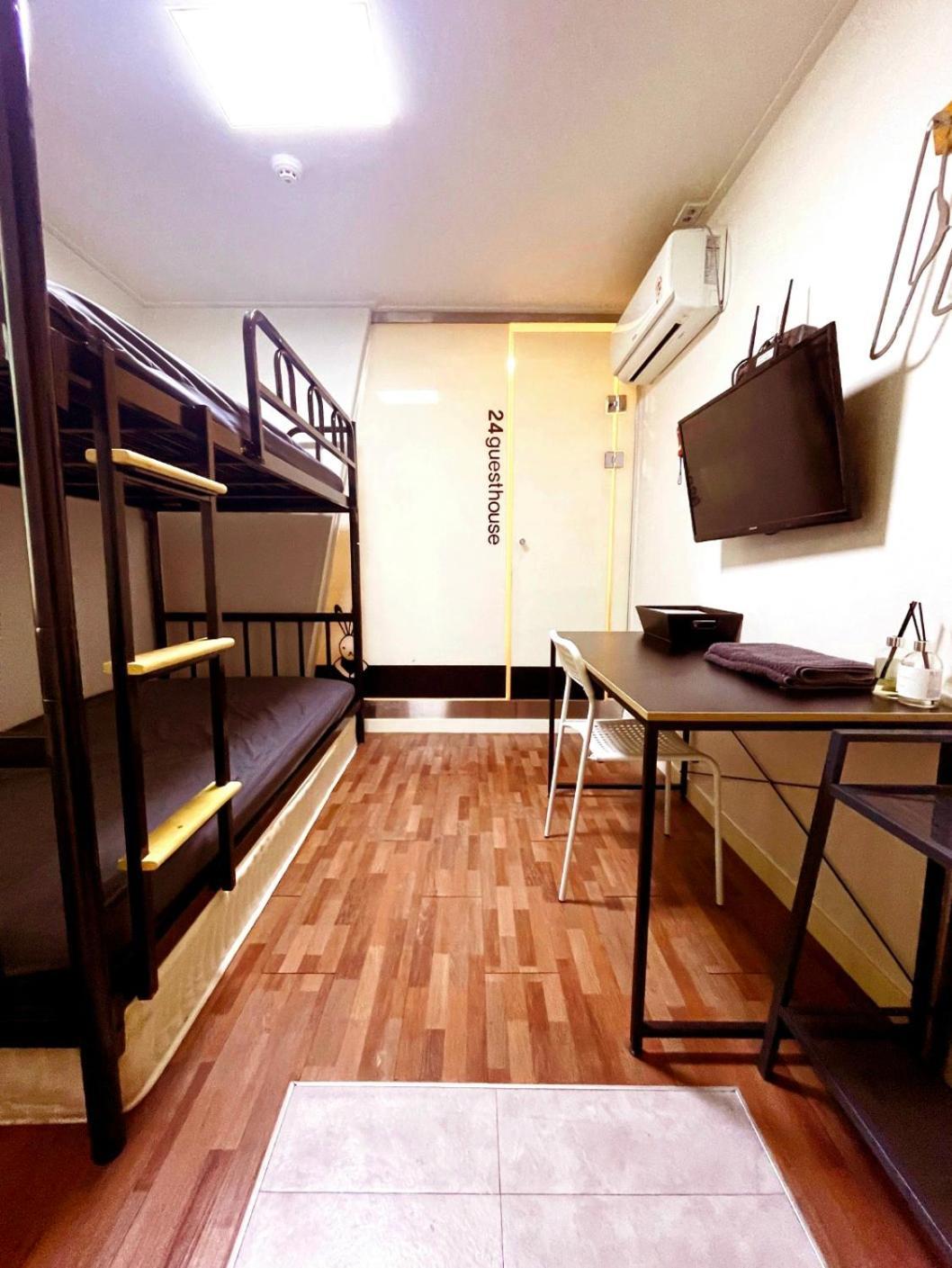 סיאול 24 Guesthouse Sinchon Avenue מראה חיצוני תמונה