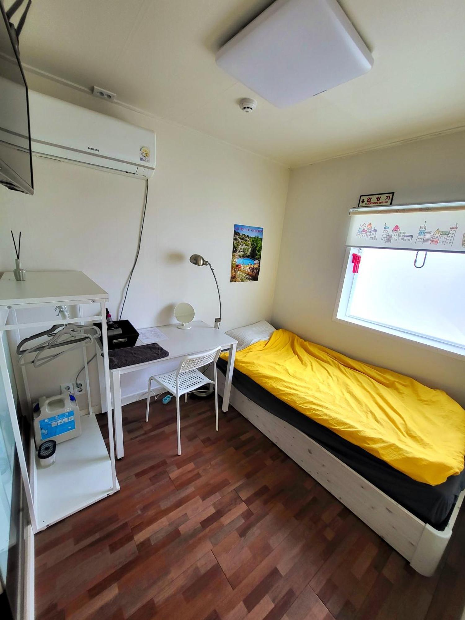 סיאול 24 Guesthouse Sinchon Avenue חדר תמונה