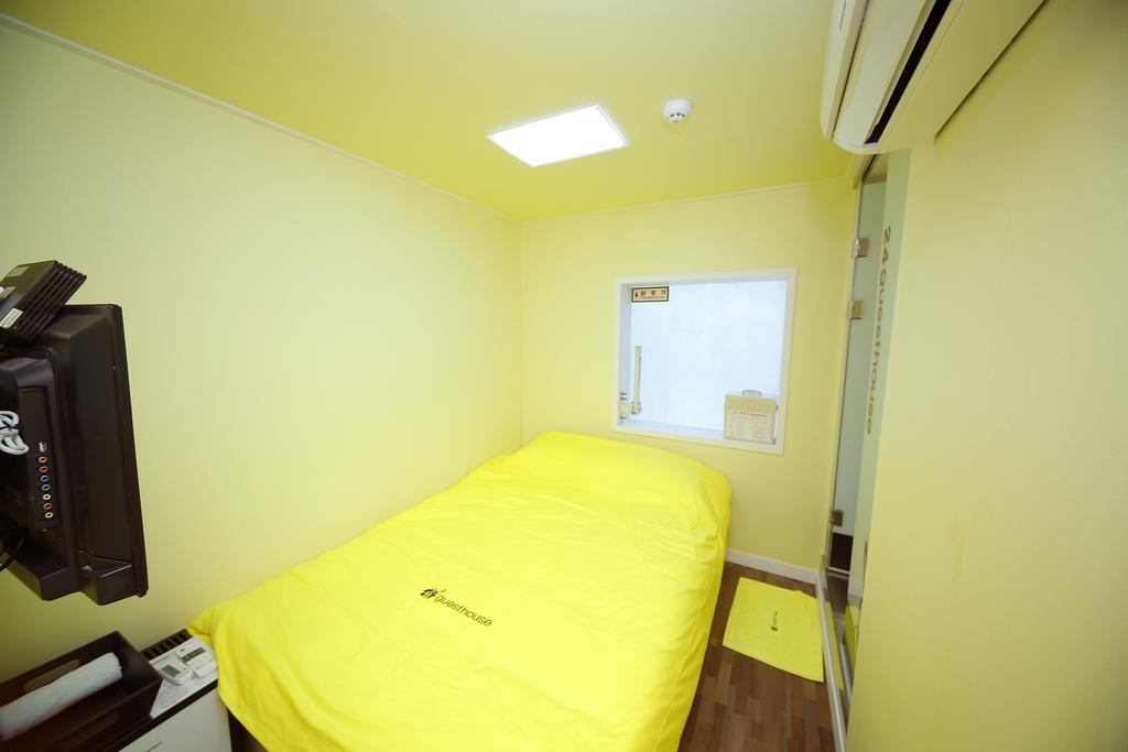 סיאול 24 Guesthouse Sinchon Avenue חדר תמונה